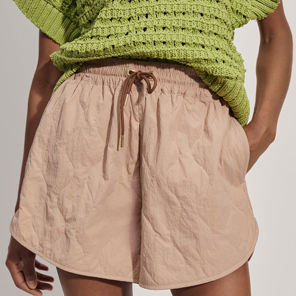 Connel Quilt Short